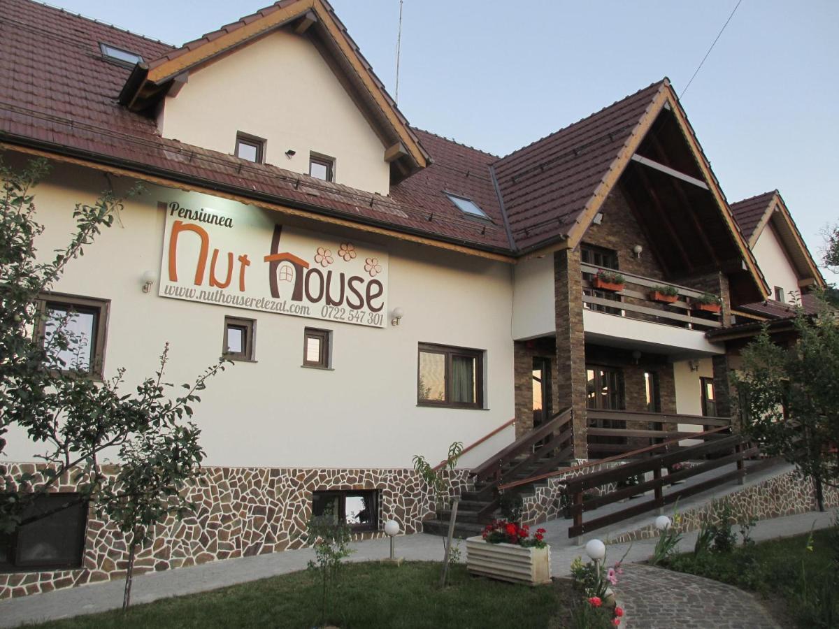 Nut House Retezat Hotel Nucsoara  Exterior foto